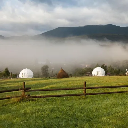 глемпінг хатинка на полонині