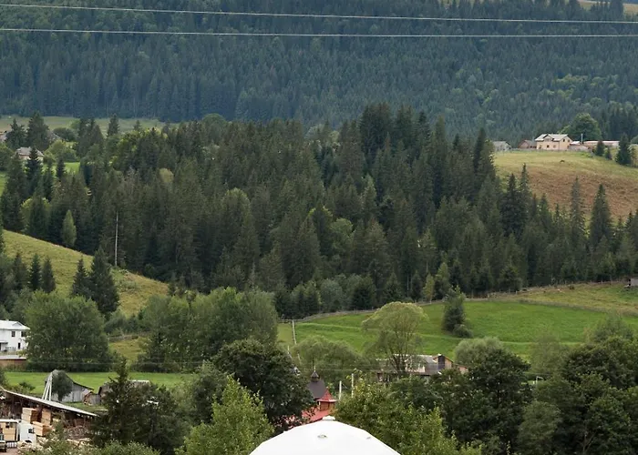 Campeggio глемпінг хатинка на полонині